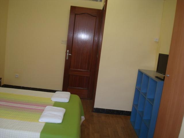Hostel Turistic Castell Barcelona Bagian luar foto