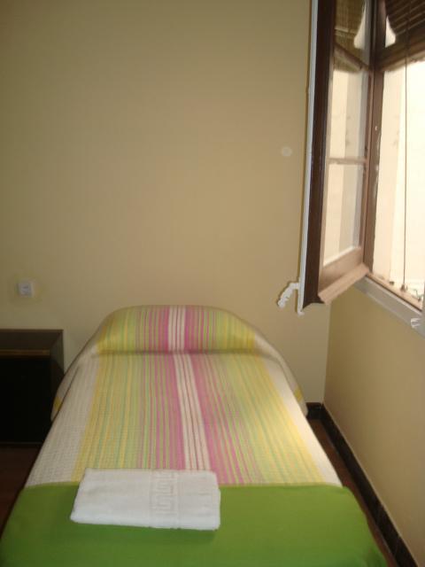 Hostel Turistic Castell Barcelona Bagian luar foto